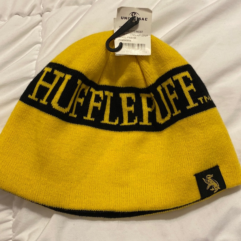 Harry Potter Universal Studios Hufflepuff Beanie